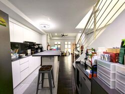 Onan Road (D15), Terrace #550340281